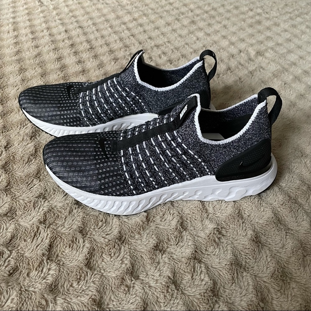 Nike React Phantom Flyknit Shoes